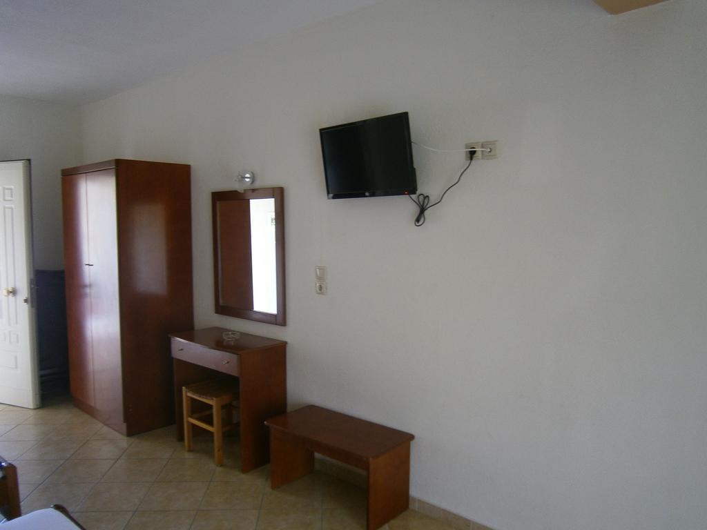 Kiparissis Apartments Kriopigi Exterior foto